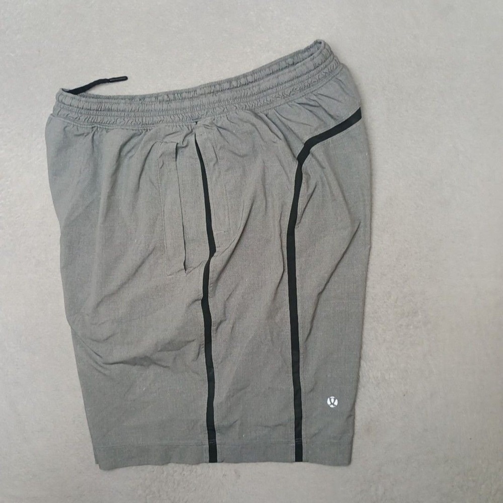 Lululemon Shorts Mens L Gray 9" Running Brief Lined Training Stretch Pockets